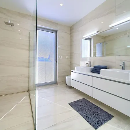 Sia With Private Pool Villa