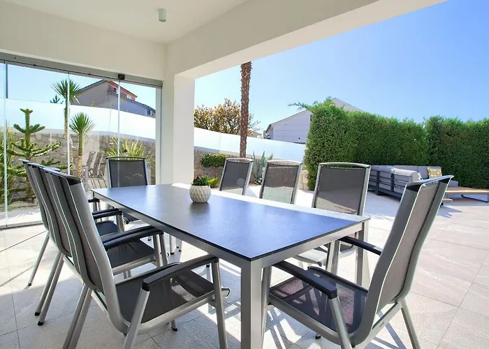 Villa Sia With Private Pool *