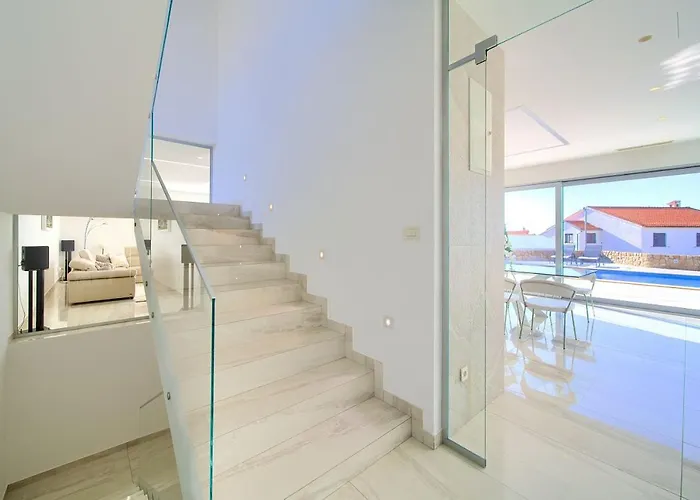 Sia With Private Pool Villa *