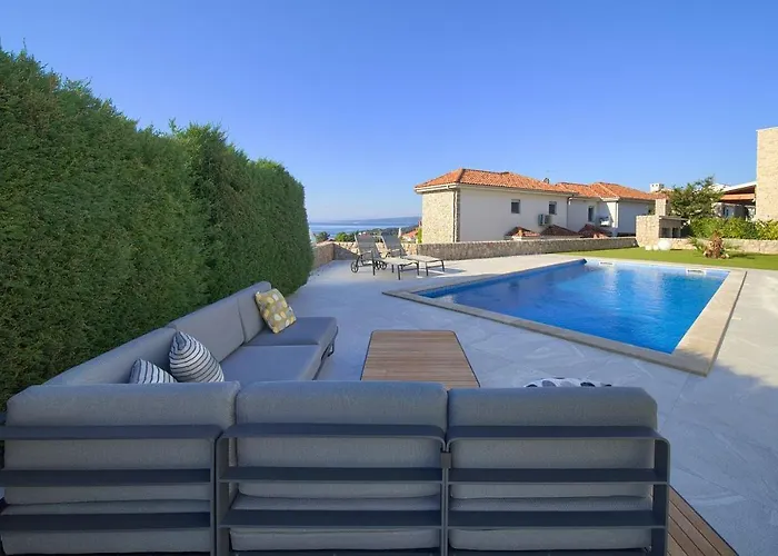 Sia With Private Pool Villa