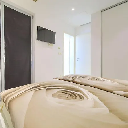 Sia With Private Pool Villa