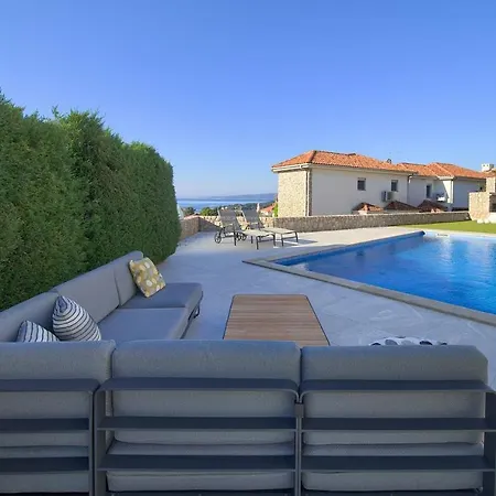 Sia With Private Pool فيلة