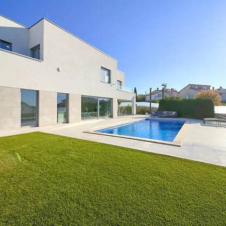 Sia With Private Pool Villa