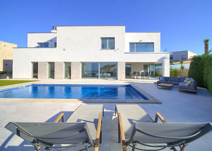 Villa Sia With Private Pool Krk Town