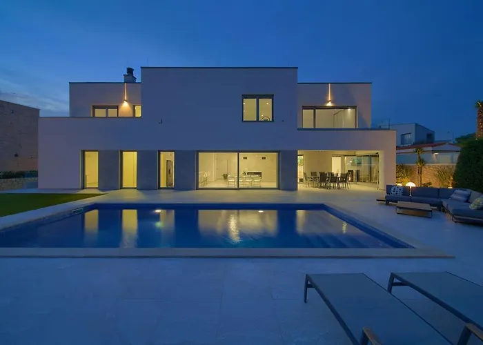 Villa Sia With Private Pool *