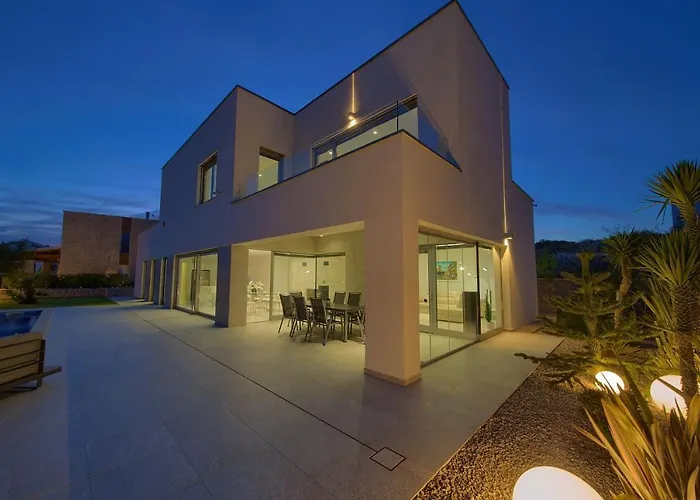 Villa Sia With Private Pool Krk Town