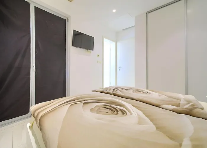 Sia With Private Pool Villa