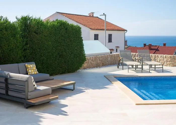 Sia With Private Pool Krk Town